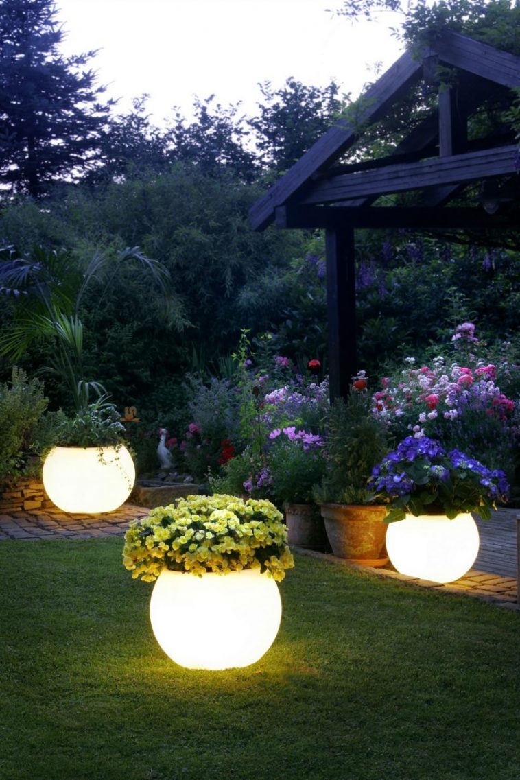 30 Backyard Lighting Decorating Ideas & Designs - Page 9 of 30