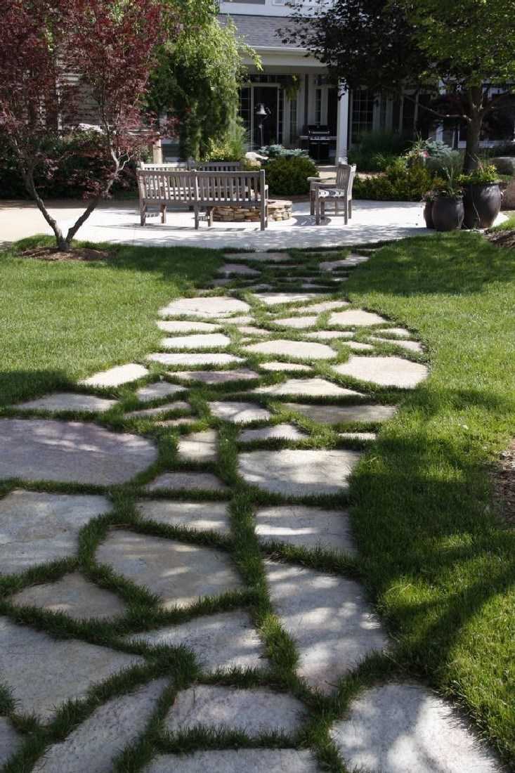 40 Simply Amazing Walkway Ideas For Your Yard - Page 33 of 40 - Gardenholic