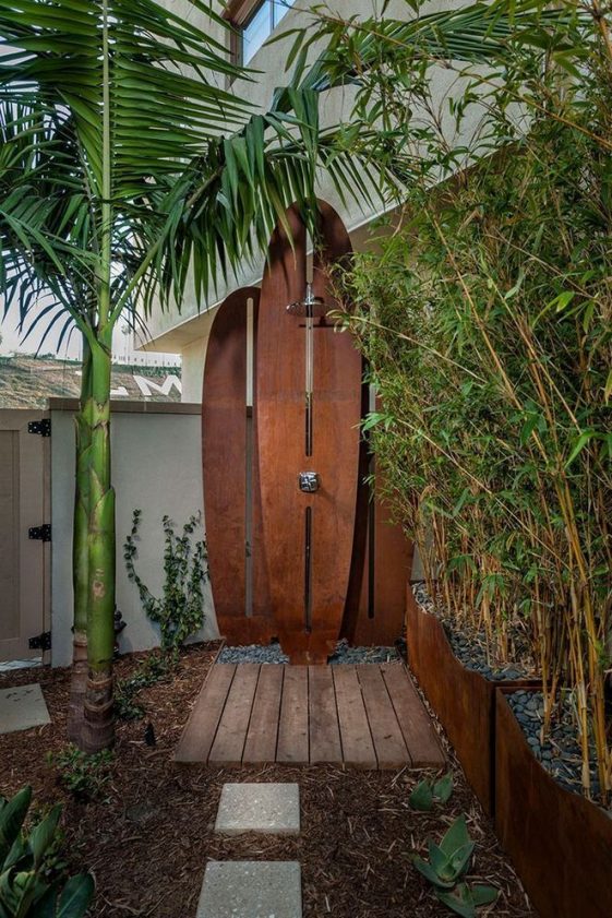 30 Awesome Backyard Shower Design Ideas - Page 2 of 30 - Gardenholic